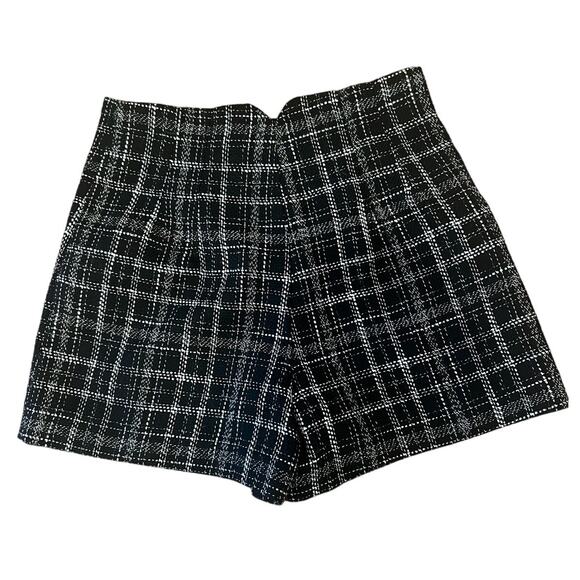 Zara Black Plaid Tweed High Rise Gold Button Dressy Shorts US M - Picture 3 of 3